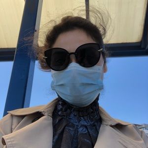 Meet your Posher, Leila